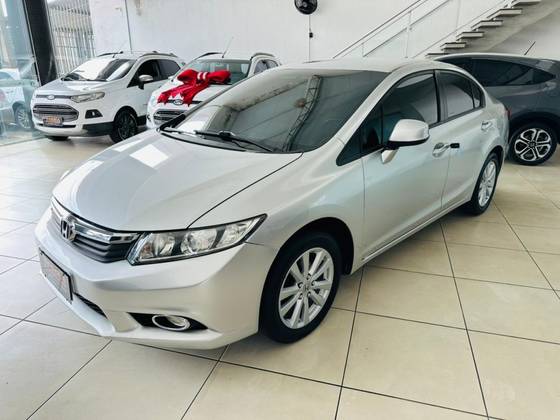 HONDA CIVIC 1.8 LXS 16V FLEX 4P AUTOMÁTICO